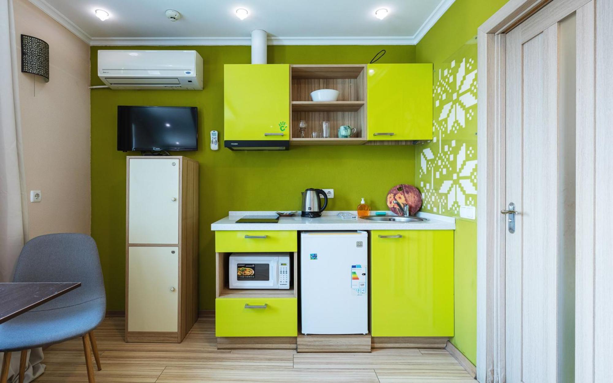 Guest House "Vladimirskaya 42" Kiev Bagian luar foto